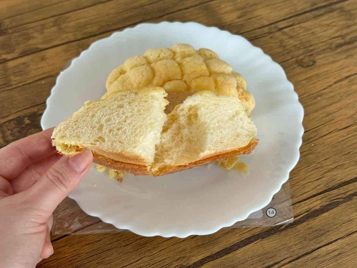 ローソンの「ふわサクっ！メロンパン」